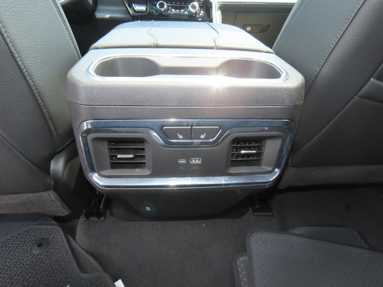 Used 2025 GMC Sierra 1500 Denali w/ Denali Reserve Package AWD/4WD image 19