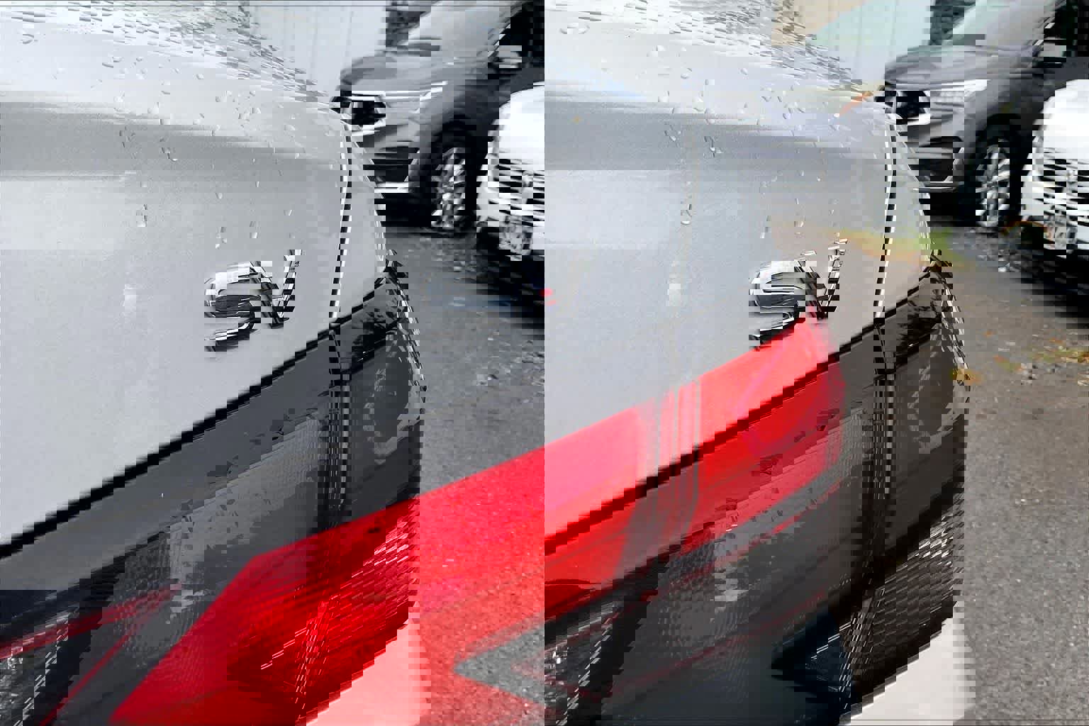 Used 2023 Nissan Versa SV image 9