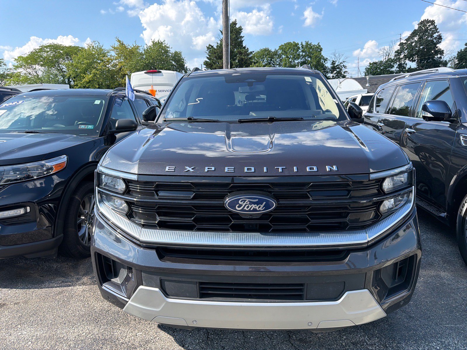 Certified 2025 Ford Expedition Max Platinum w/ Driver's Package AWD/4WD image 2
