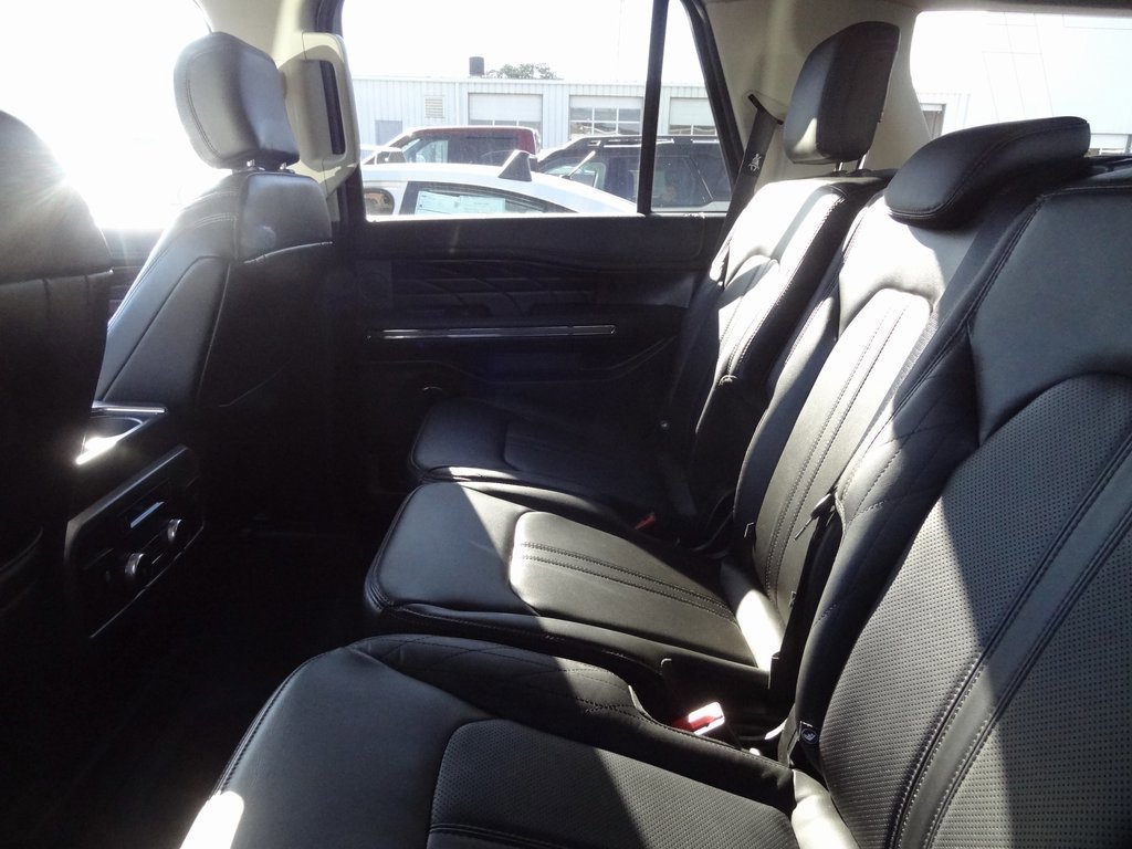 Certified 2018 Ford Expedition Platinum image 4