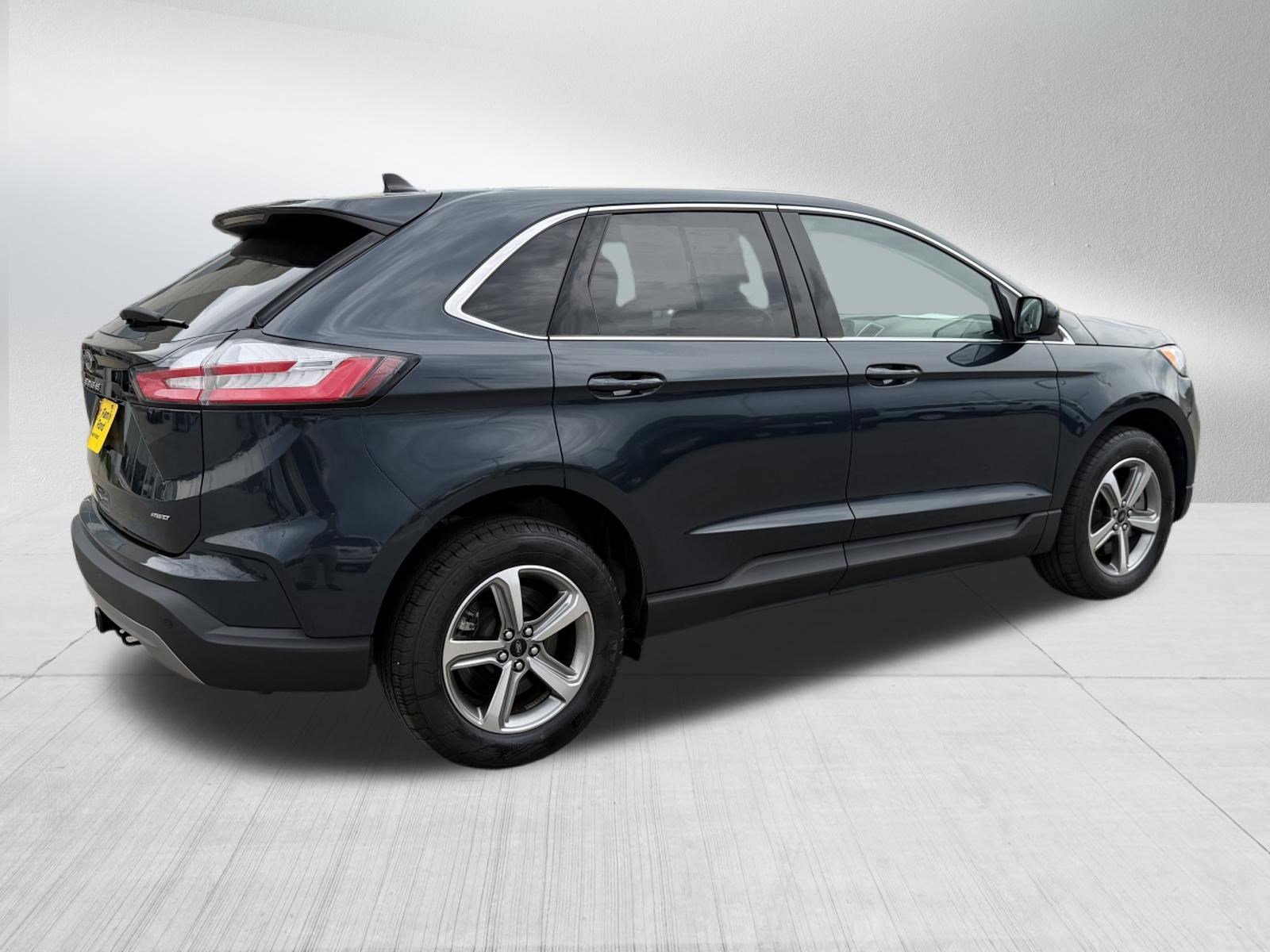 Certified 2024 Ford Edge SEL w/ Convenience Package AWD/4WD image 7