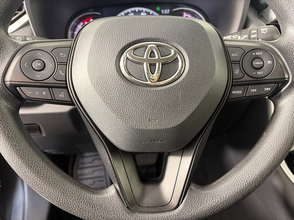 Used 2024 Toyota RAV4 XLE AWD/4WD image 14