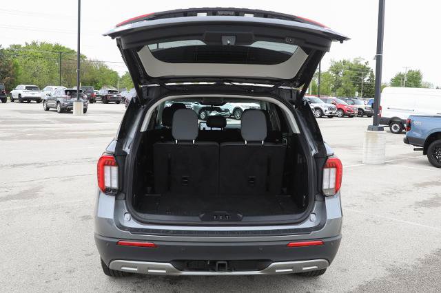 Certified 2025 Ford Explorer Active w/ Active Comfort Package AWD/4WD image 12