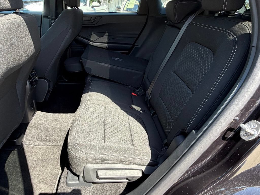 Certified 2025 Ford Escape Active FWD image 34
