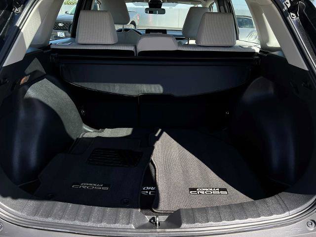Used 2022 Toyota Corolla Cross L image 13
