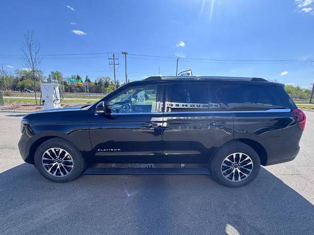 Certified 2025 Ford Expedition Platinum AWD/4WD image 4