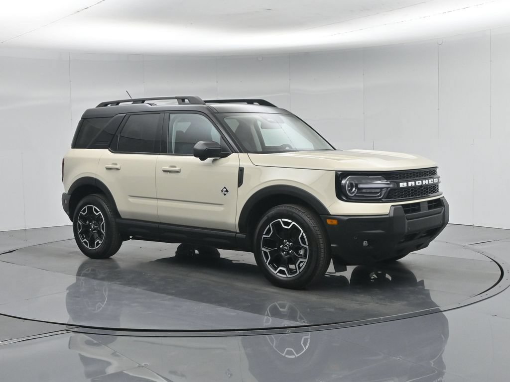 Certified 2025 Ford Bronco Sport Outer Banks w/ Outer Banks Tech Package+ AWD/4WD image 27
