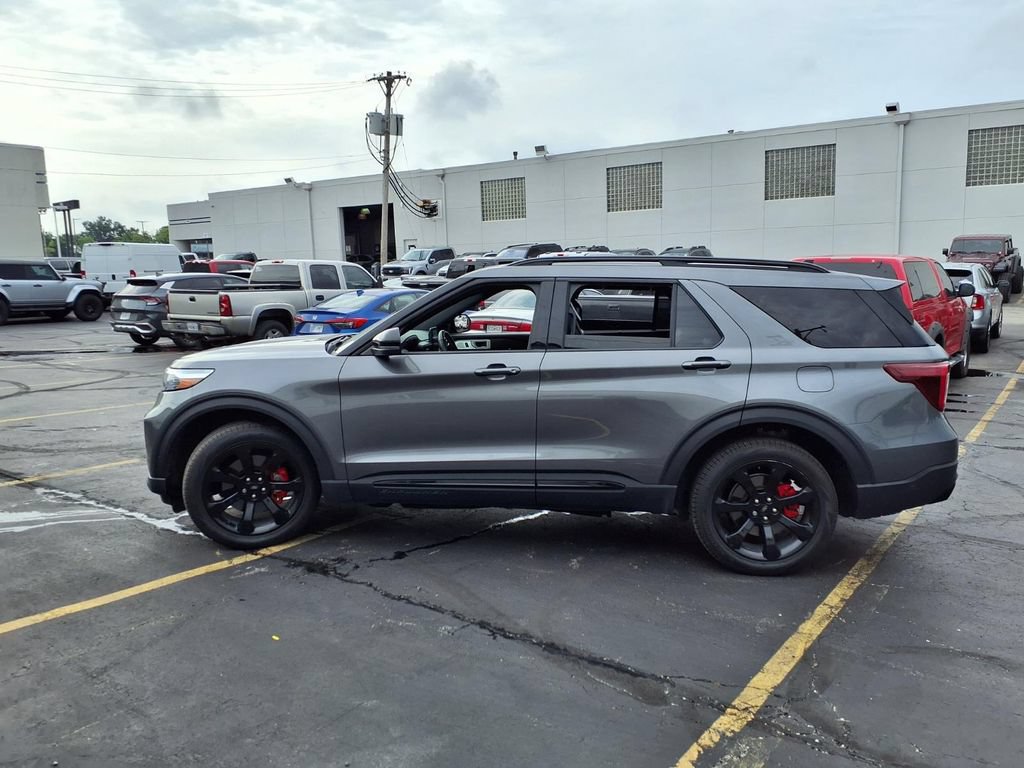Certified 2023 Ford Explorer ST w/ Equipment Group 401A AWD/4WD image 6
