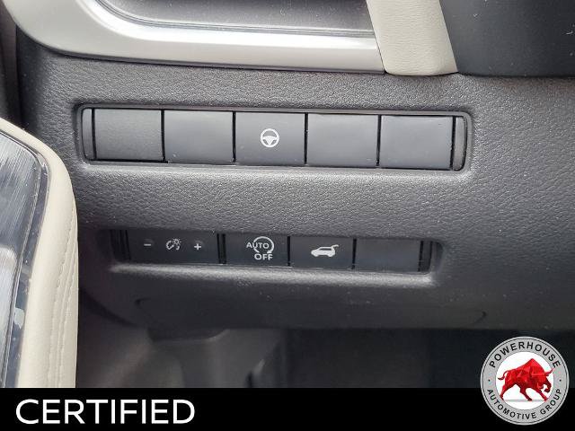 Used 2025 Nissan Rogue SV FWD image 28