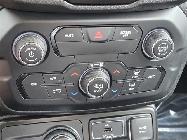 Used 2020 Jeep Renegade Altitude image 16