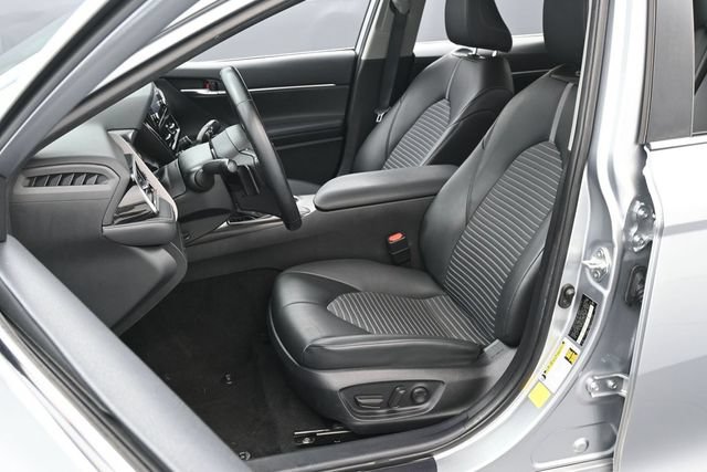 Used 2023 Toyota Camry SE FWD image 10