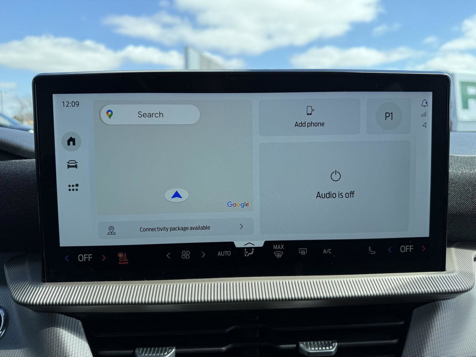 Certified 2025 Ford Explorer Active w/ Active Comfort Package image 18