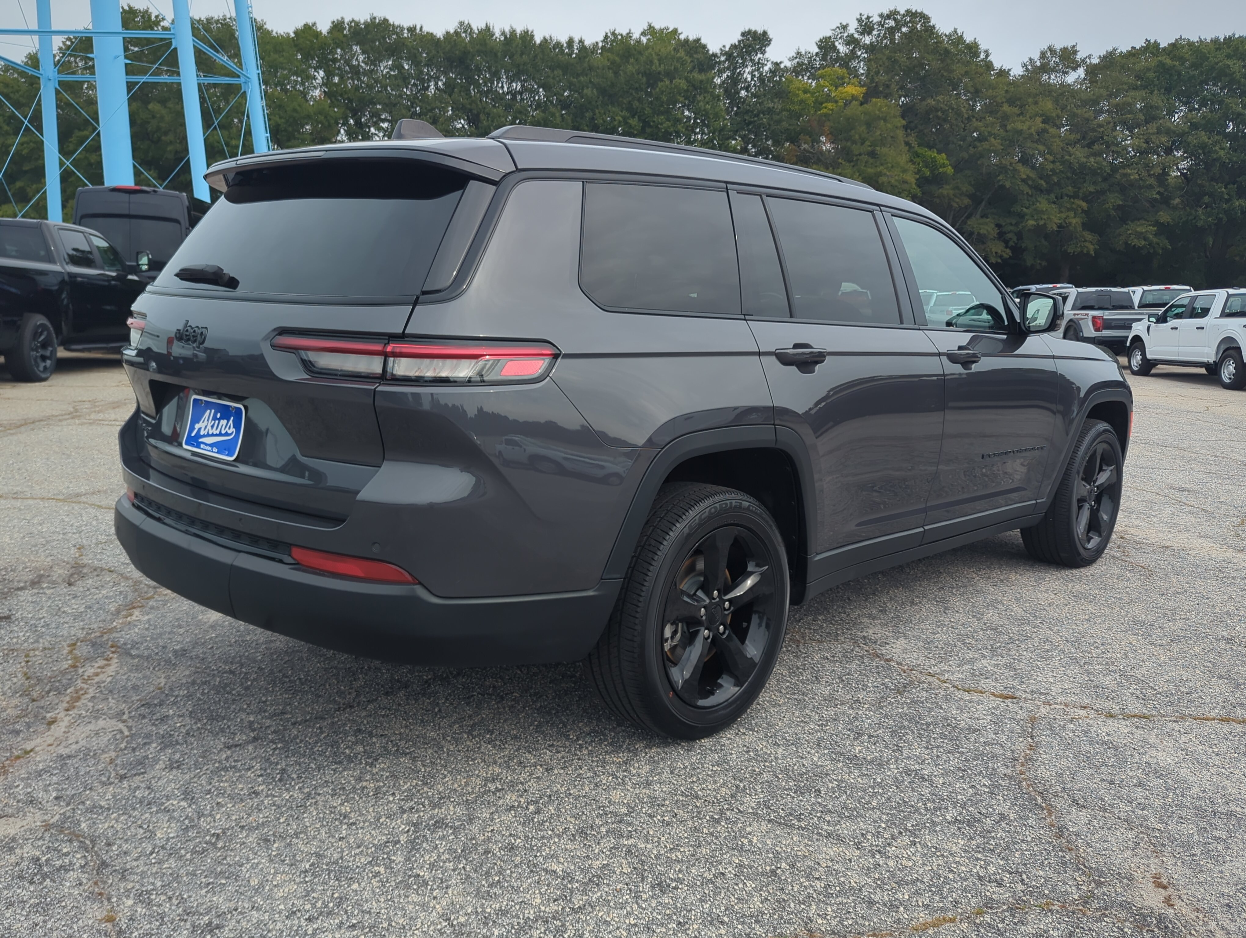 Used 2021 Jeep Grand Cherokee L Laredo AWD/4WD image 3