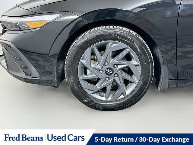Used 2024 Hyundai Elantra SEL image 33