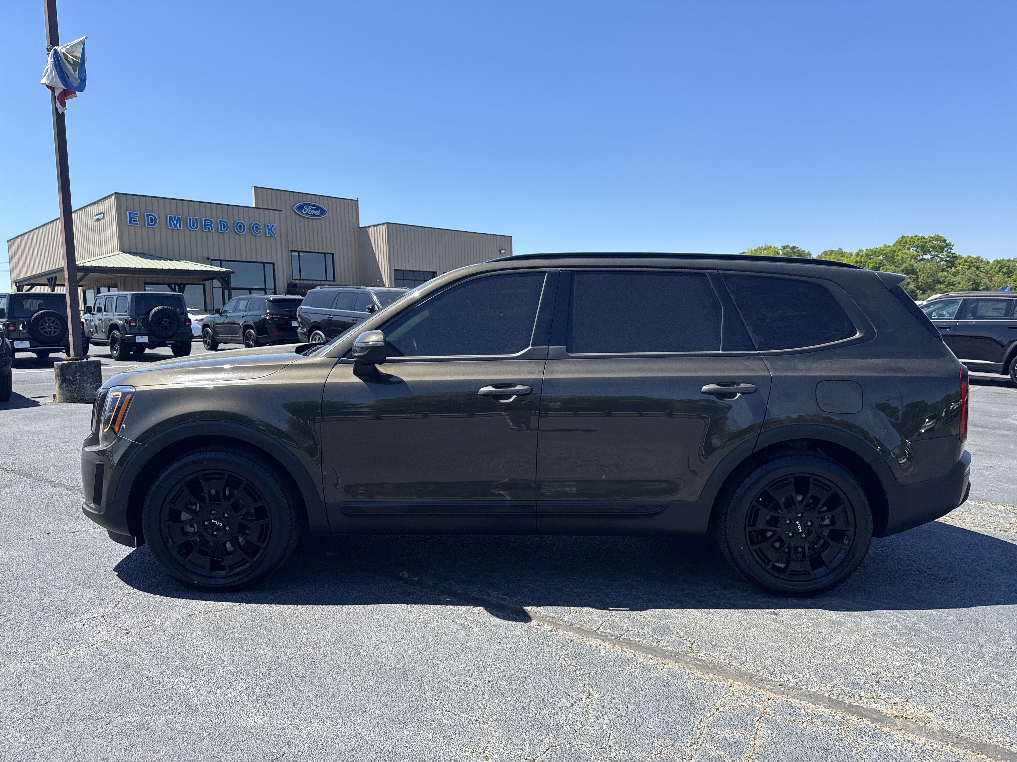 Used 2022 Kia Telluride EX w/ EX Premium Package image 9
