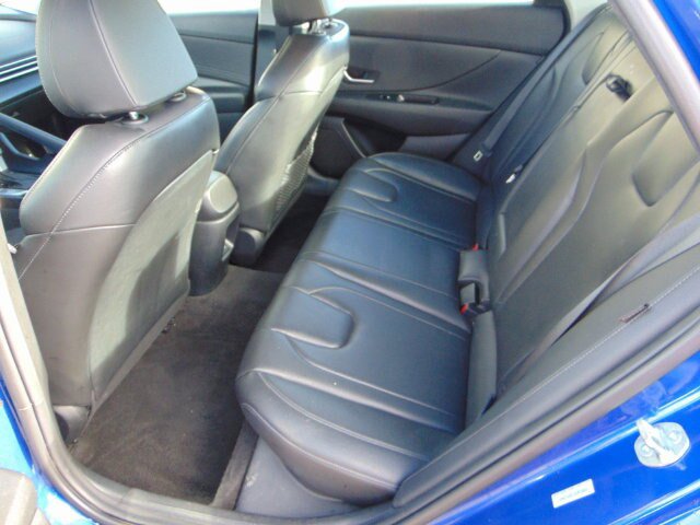 Used 2025 Hyundai Elantra Limited FWD image 21