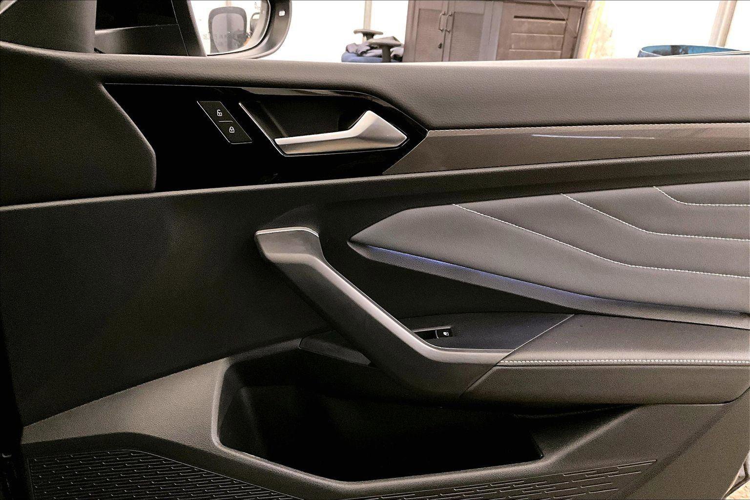 Used 2025 Volkswagen Jetta SEL image 23