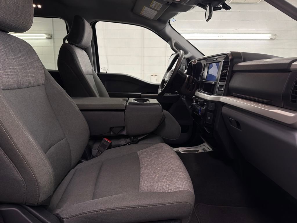 Certified 2025 Ford F250 XLT image 28