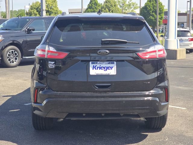 Certified 2022 Ford Edge SE w/ Black Appearance Package AWD/4WD image 14