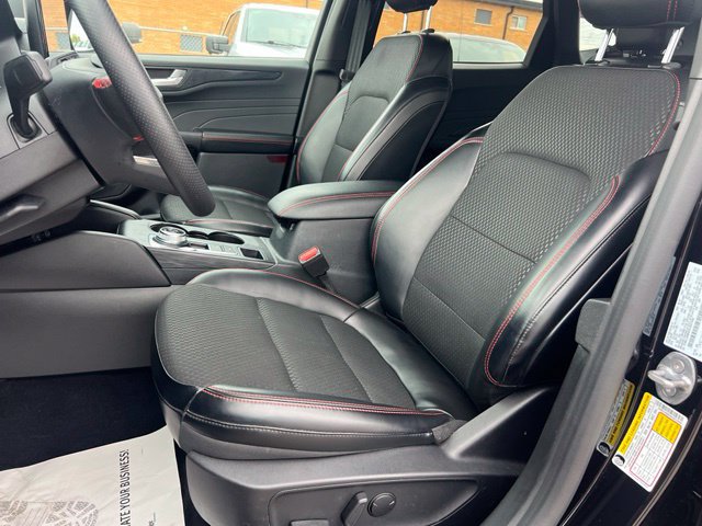 Certified 2024 Ford Escape ST-Line w/ Tech Pack #1 AWD/4WD image 18