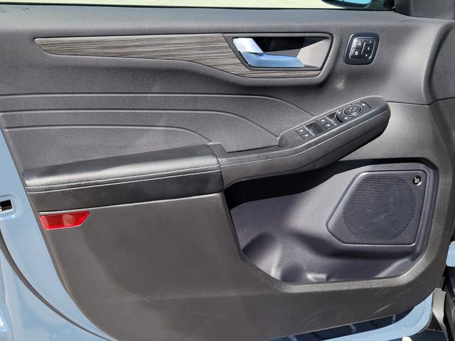 Certified 2024 Ford Escape Platinum w/ Premium Technology Package image 8