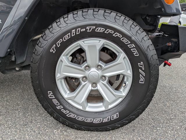 Used 2017 Jeep Wrangler Sahara w/ Quick Order Package 24E Chief AWD/4WD image 11