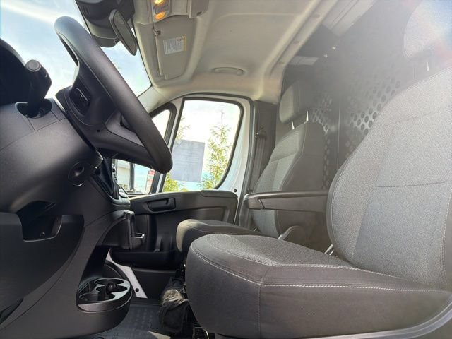 Used 2025 RAM ProMaster 2500 w/ U-Haul Equipment Group FWD image 12