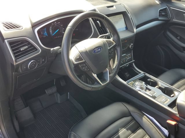 Certified 2020 Ford Edge SEL w/ Cold Weather Package AWD/4WD image 15