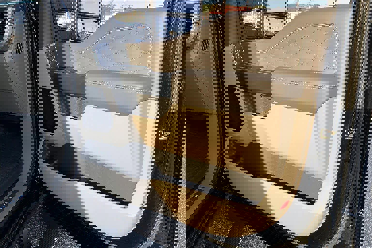 Certified 2026 Ford F350 Platinum w/ Platinum Plus Package image 22