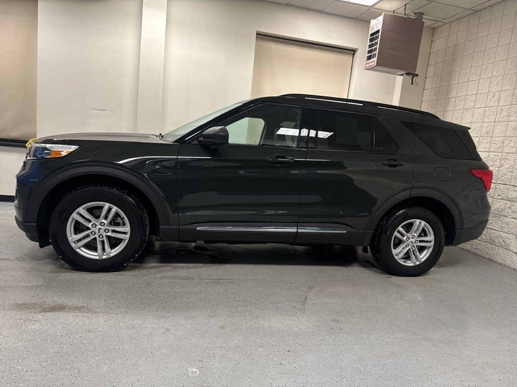 Certified 2022 Ford Explorer XLT w/ Equipment Group 202A image 40