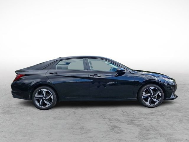 Used 2023 Hyundai Elantra SEL w/ Convenience Package FWD image 7