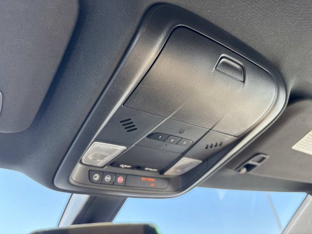 Used 2017 Cadillac XT5 FWD image 35