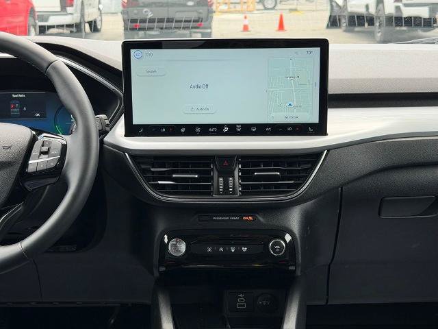 Certified 2025 Ford Escape Platinum AWD/4WD image 16