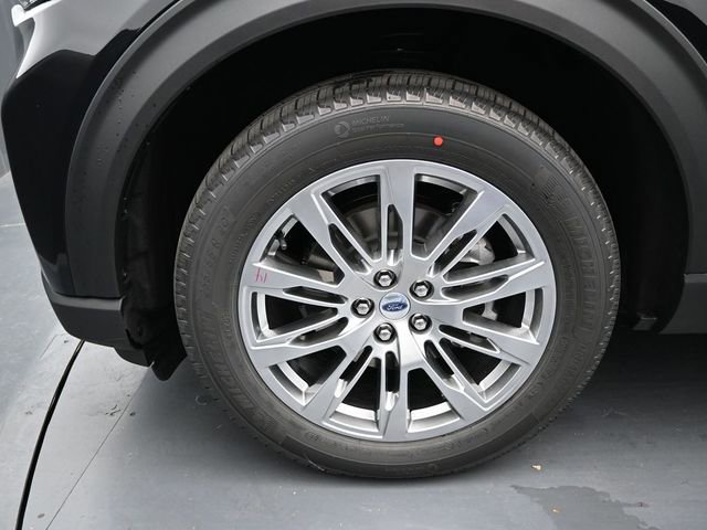 Certified 2025 Ford Explorer Active w/ Active Comfort Package image 9