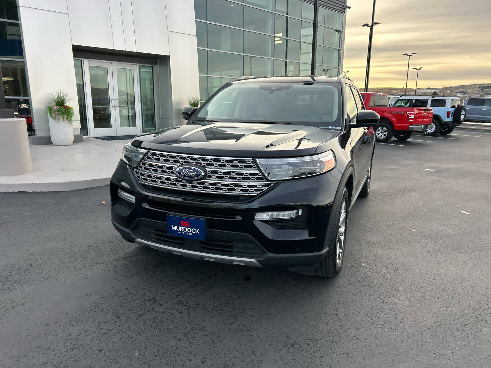 Certified 2024 Ford Explorer Limited image 3