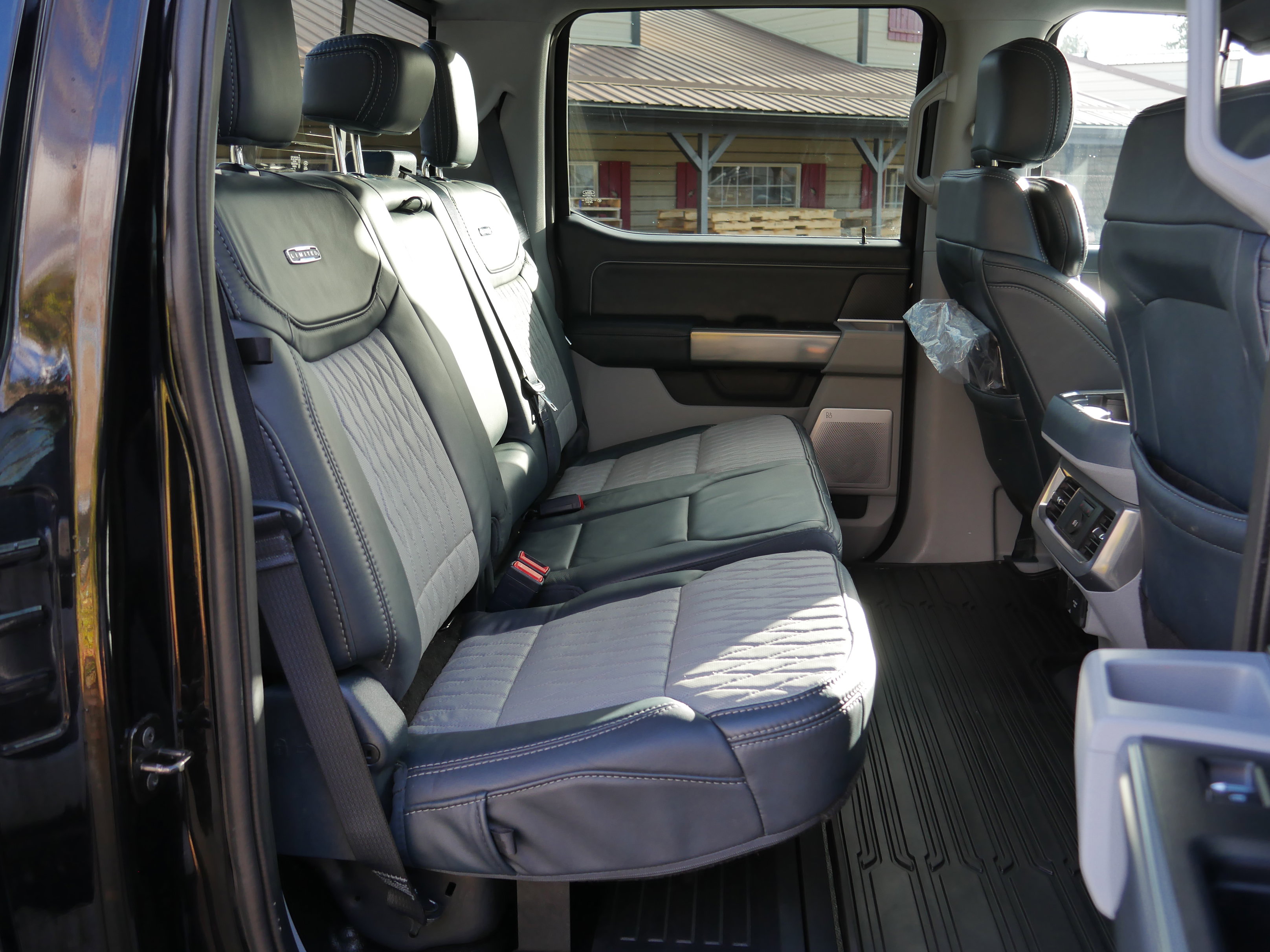 Certified 2024 Ford F350 Limited image 35