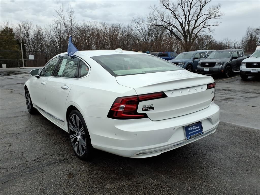 Used 2022 Volvo S90 B6 Inscription w/ Advanced Package image 3