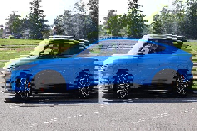 Certified 2022 Ford Mustang Mach-E GT image 8