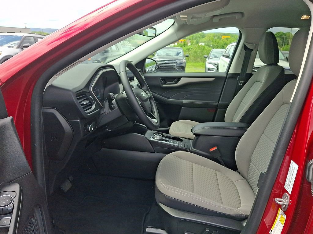 Certified 2022 Ford Escape SE w/ SE Sport Appearance Package AWD/4WD image 13
