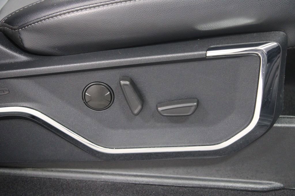 Certified 2023 Ford F150 Lariat image 29