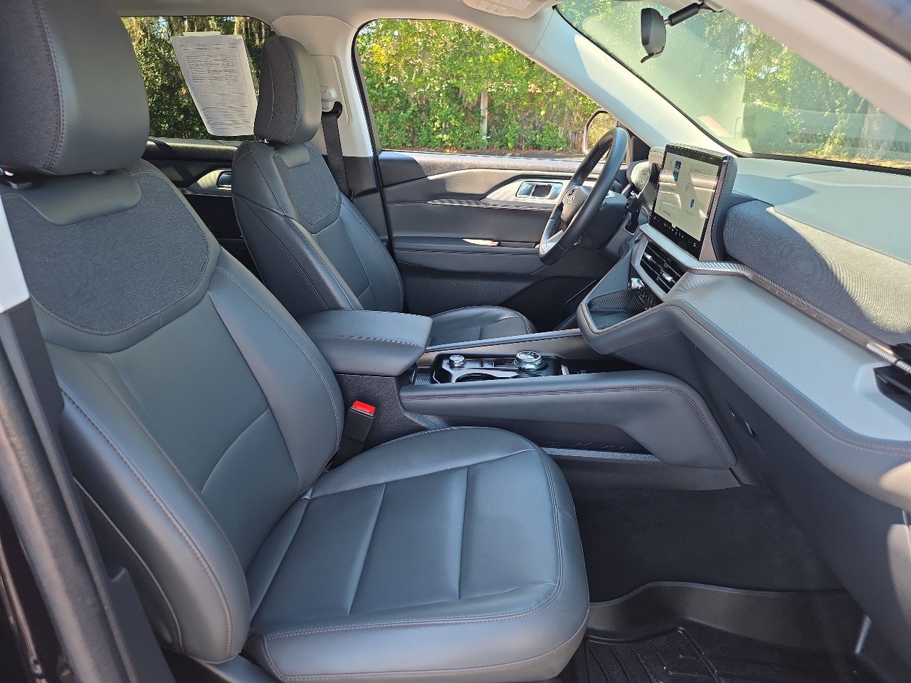 Certified 2025 Ford Explorer Active w/ Active Comfort Package RWD image 19