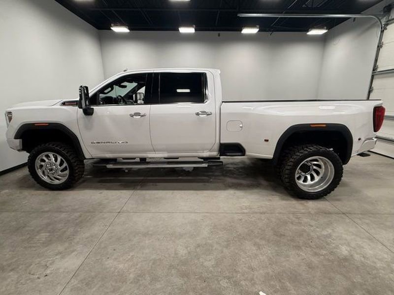 Used 2021 GMC Sierra 3500 Denali w/ Denali Ultimate Package image 8