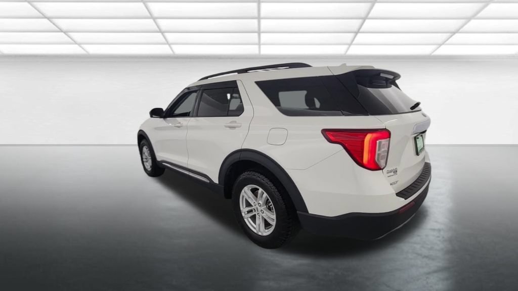 Certified 2024 Ford Explorer XLT w/ Equipment Group 202A AWD/4WD image 7