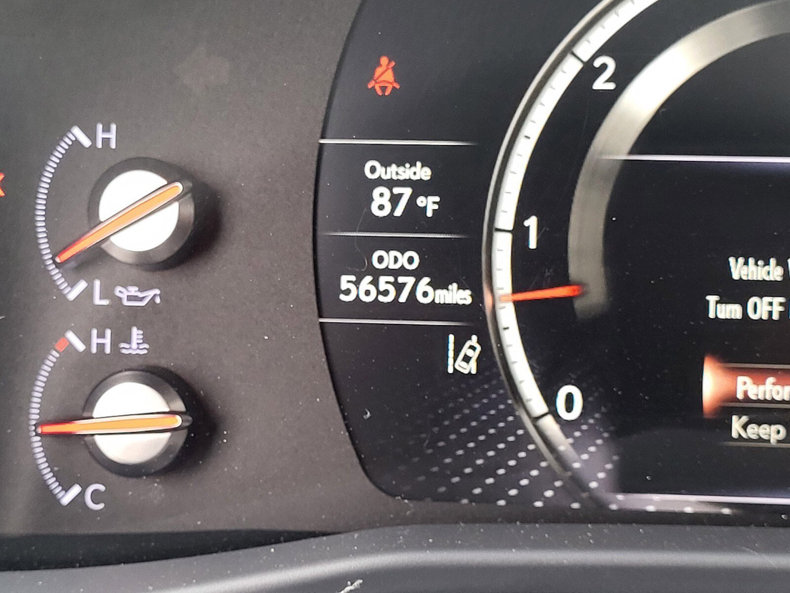 Used 2023 Lexus LX 600 F Sport w/ Accessory Package (Z1) AWD/4WD image 32