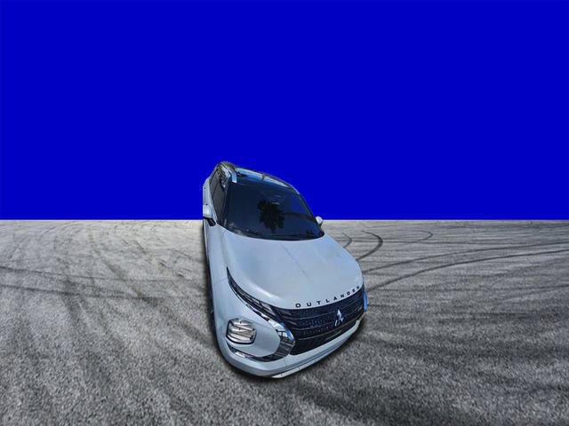 Used 2023 Mitsubishi Outlander SEL FWD image 3