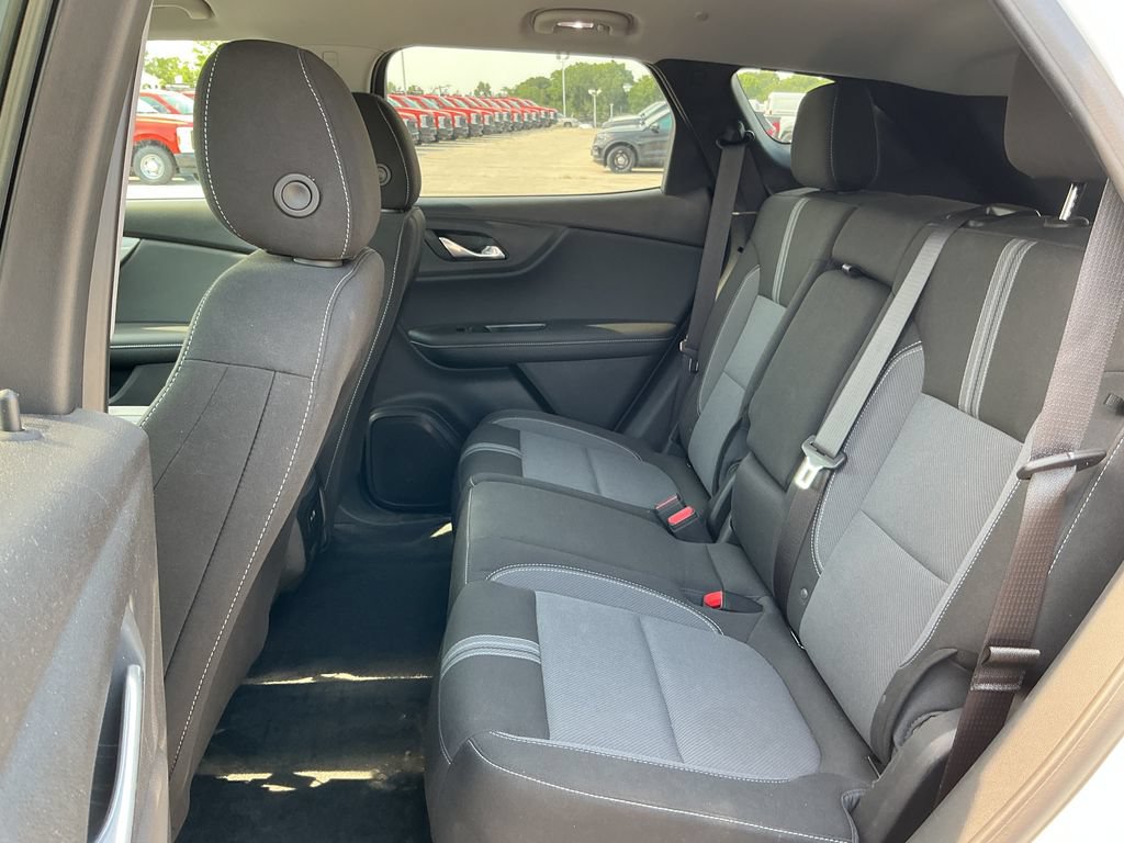 Used 2024 Chevrolet Blazer LT w/ Convenience Package FWD image 17