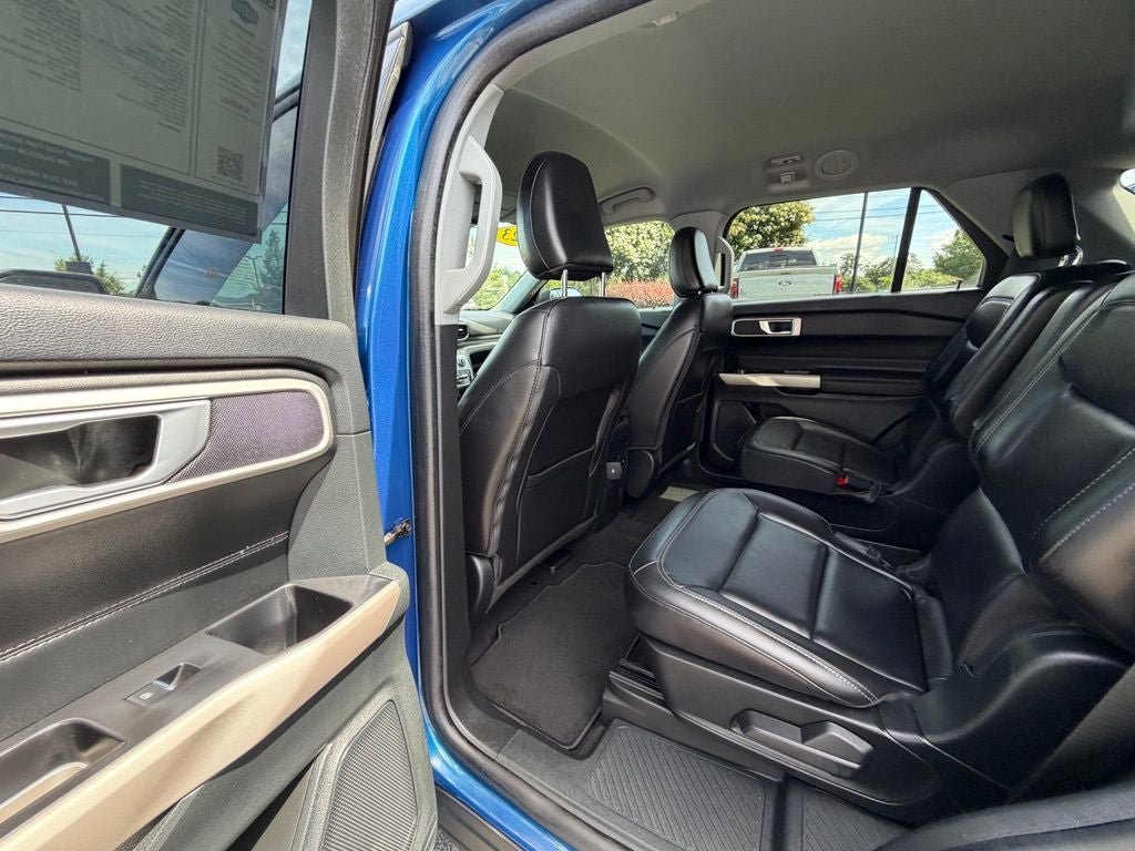 Certified 2023 Ford Explorer XLT w/ Equipment Group 202A RWD image 23