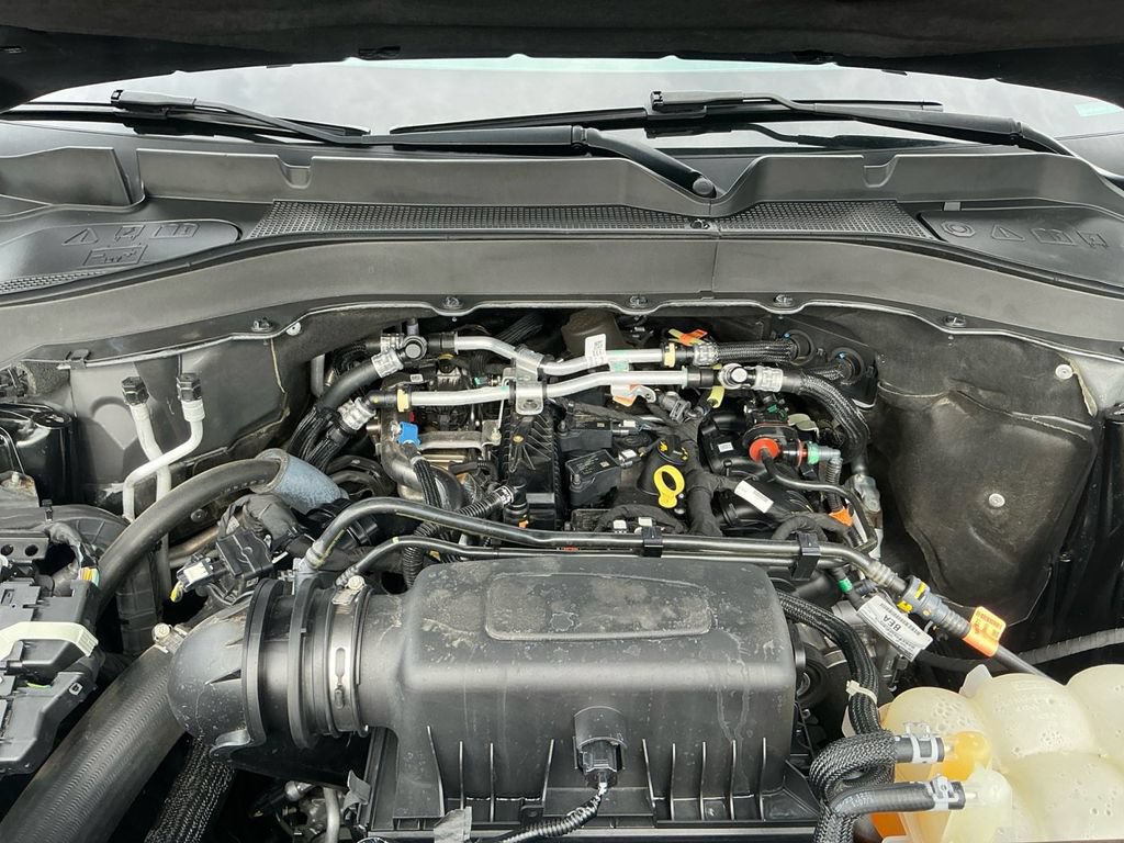 Certified 2023 Ford Explorer XLT w/ Equipment Group 202A RWD image 25
