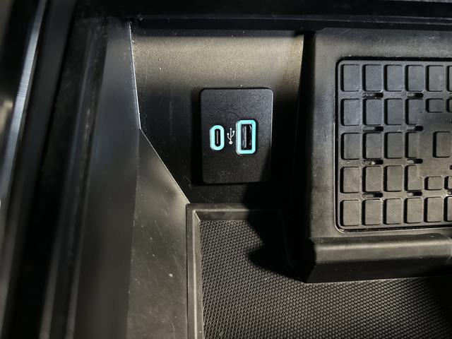 Certified 2024 Ford F150 Lightning Lariat image 26