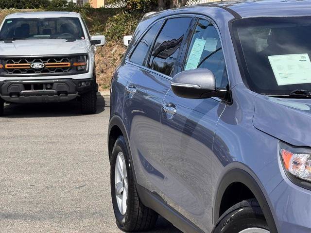 Used 2020 Kia Sorento FWD V6 image 5